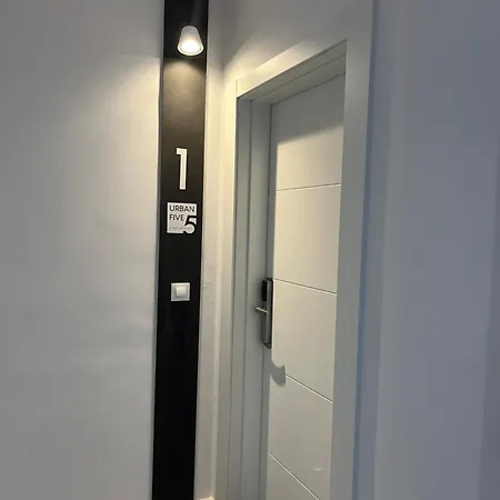 Urbanfive Centro Ουρένσε